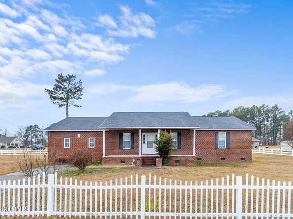 724 Brookfield Drive, Pembroke, NC 28372