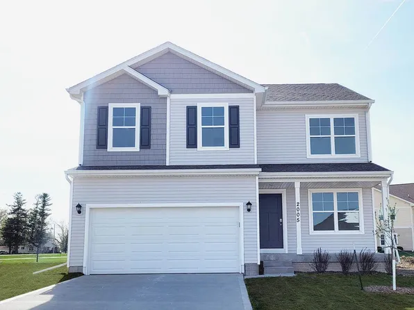 3310 Dreusicke Dr, Coralville, IA 52241