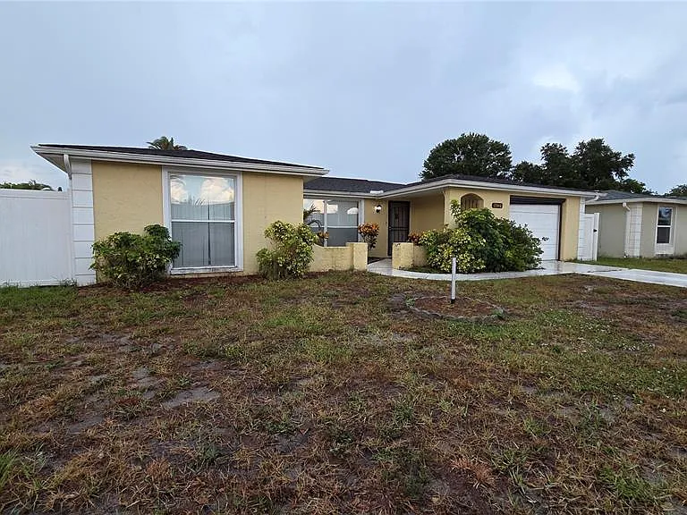 7340 Brentwood Dr — Photo 2