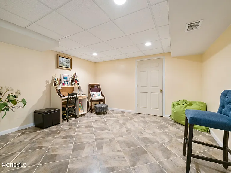 4 Scottsdale Ct — Photo 44
