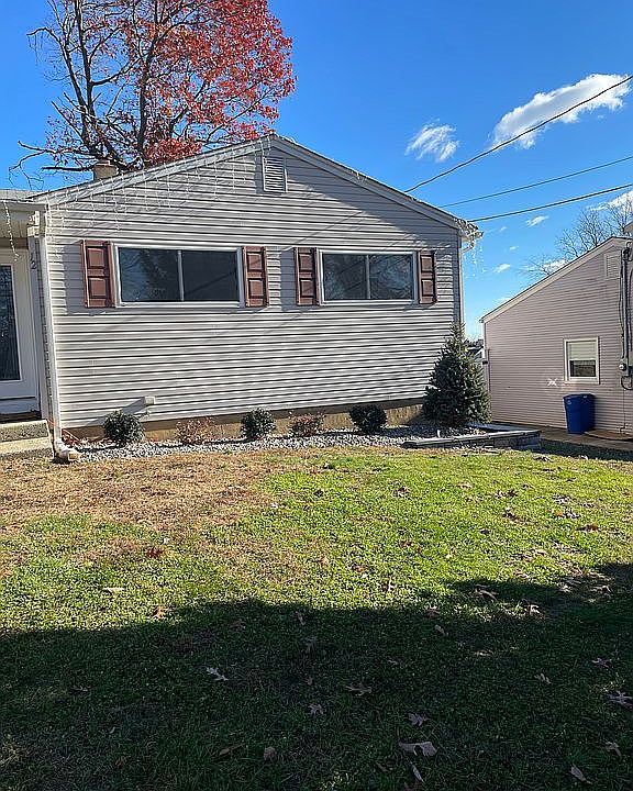 2nd image of 12 Woodland Rd