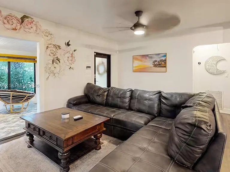 416 SE 19th St #416 — Photo 5