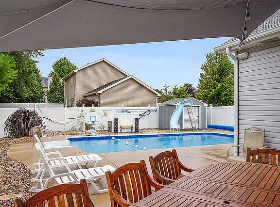 5th image of 608 Briarwood Ct