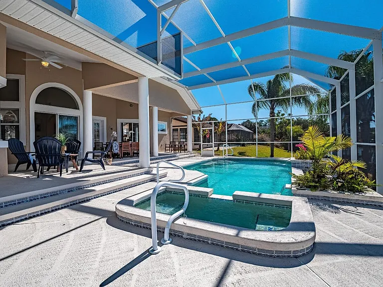 23 Claridge Ct N #ID1261609P — Photo 40