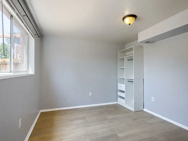 1253 Miller St — Photo 10