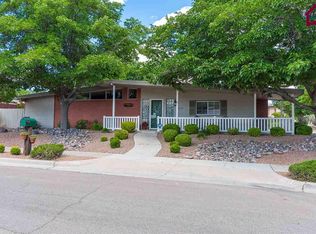 1665 Country Club Cir, Las Cruces, NM 88001