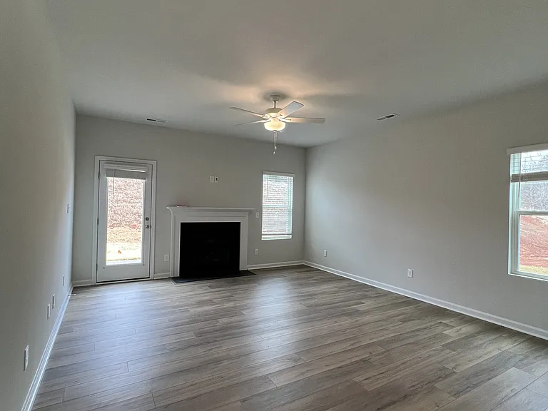704 Mallards Down Ln — Photo 4