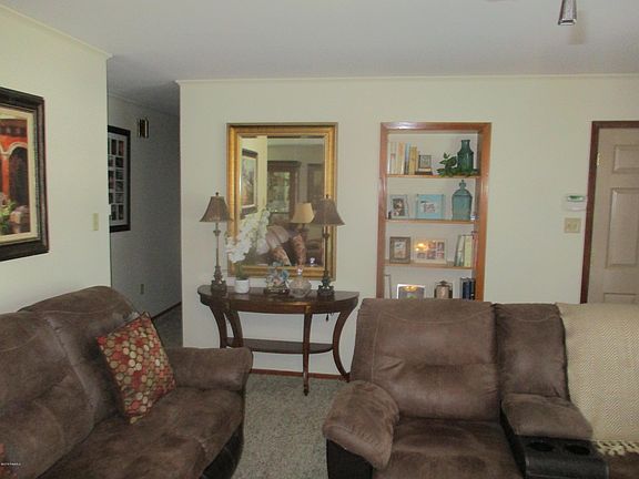 5th image of 1014 W Pine St