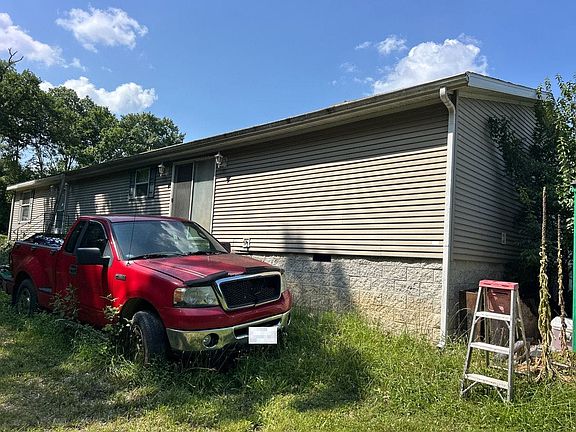 2nd image of 4080 W Highway 124