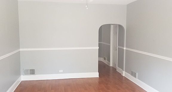 5th image of 8420 S Manistee Ave #2