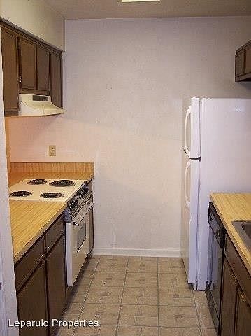 2nd image of 2317 Sylvan Ct