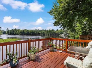 20 Pond Dr, Manchester, NH 03103