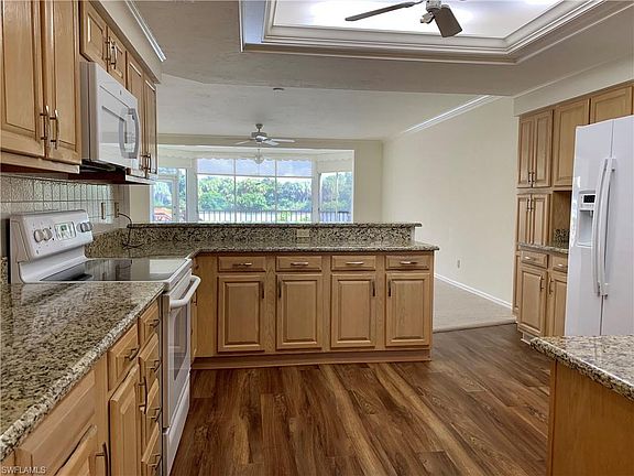 4th image of 26891 Wedgewood Dr APT 103