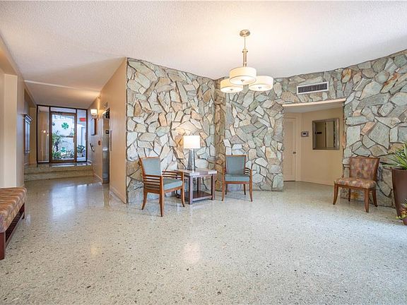 5th image of 700 Beach Dr NE APT 303