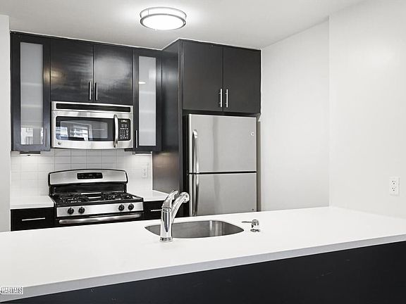 4th image of 4129 24th St APT 3H