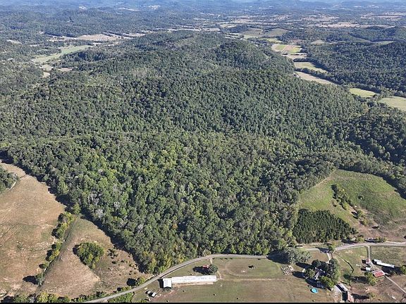 3rd image of 10 Cedar Bluff Rd