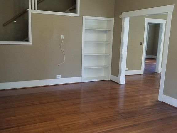 4th image of 3200 Avenue K
