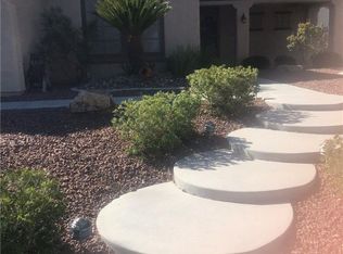 2210 Clearwater Lake Dr, Henderson, NV 89044