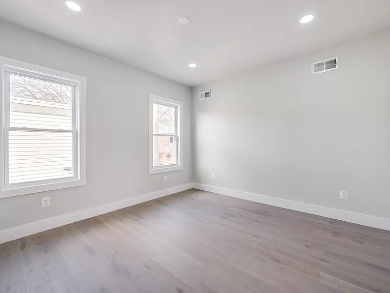 1903 N Taylor St — Photo 19