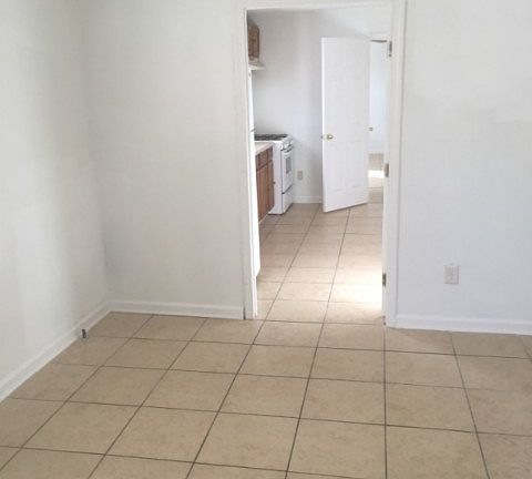 3rd image of 1418 Jourdan Ave #A