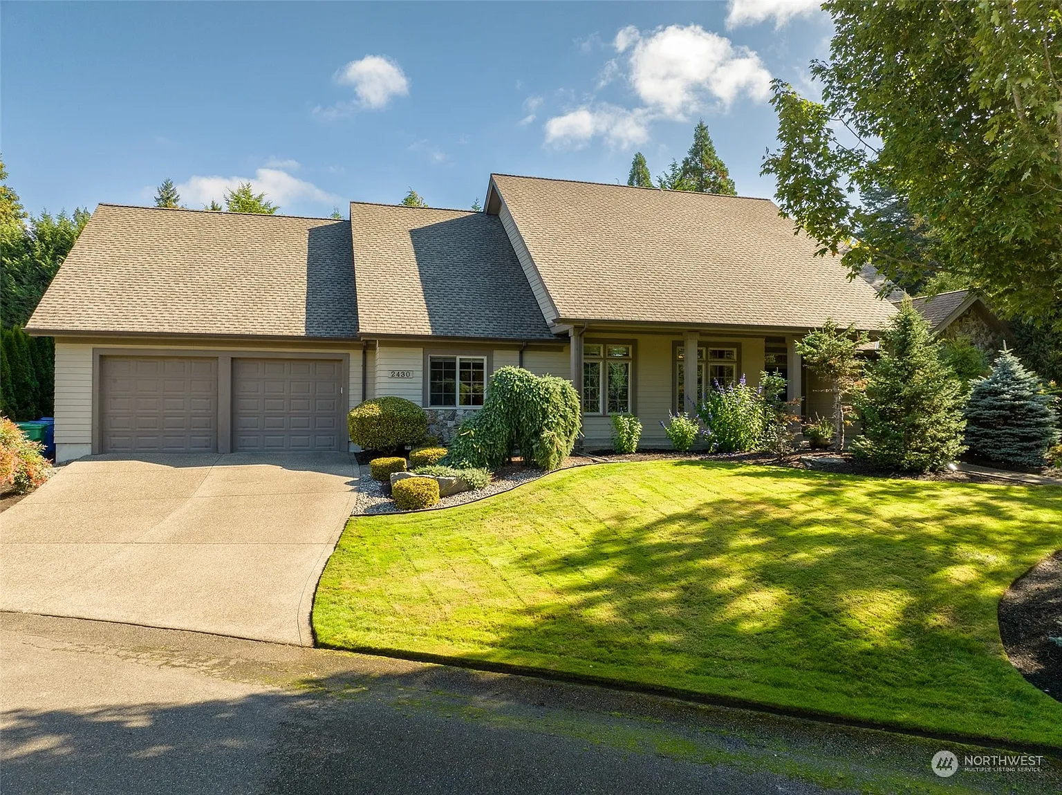 2430 Danbury Court SE photo 1