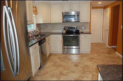 2nd image of 48 Dorothea Dr