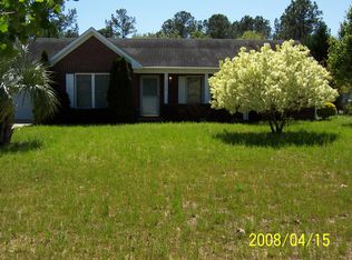 3356 Chantilly Ln, Hope Mills, NC 28348