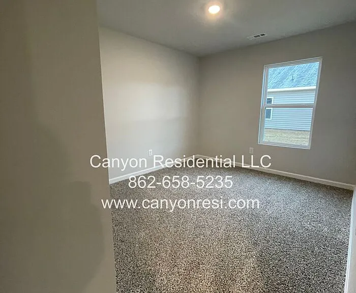 122 Syd Rd — Photo 13