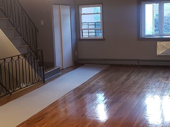 2nd image of 9414 Skidmore Ave #1.2