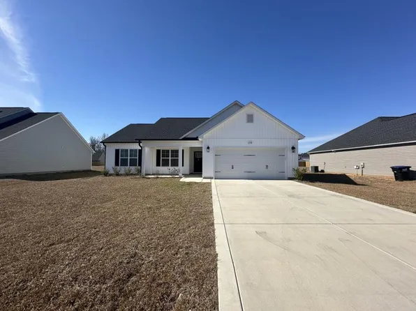 278 Guard Ln, Parkton, NC 28371