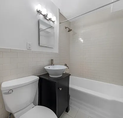 Rented by SERHANT. | media 14