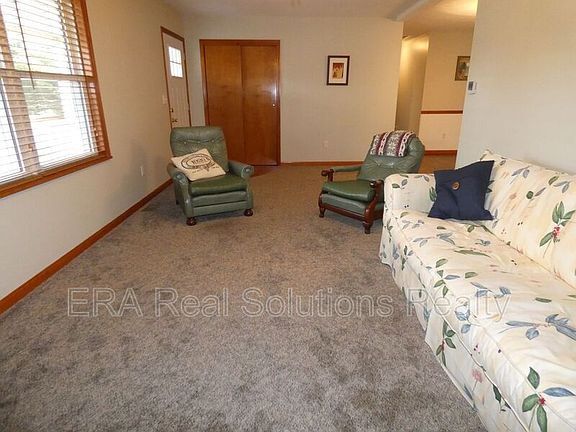 2nd image of 7 Mohave Dr