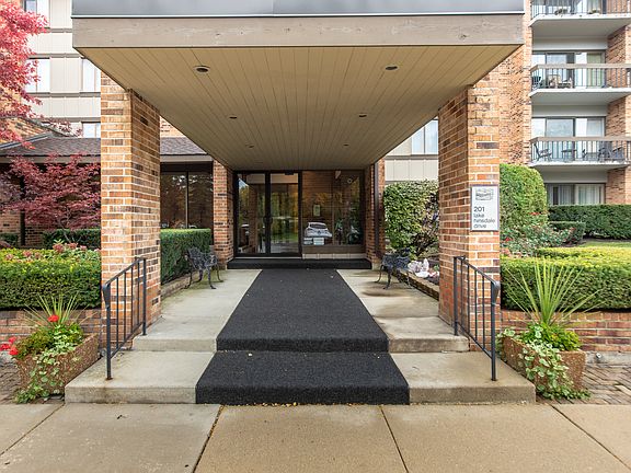 3rd image of 201 Lake Hinsdale Dr APT 306