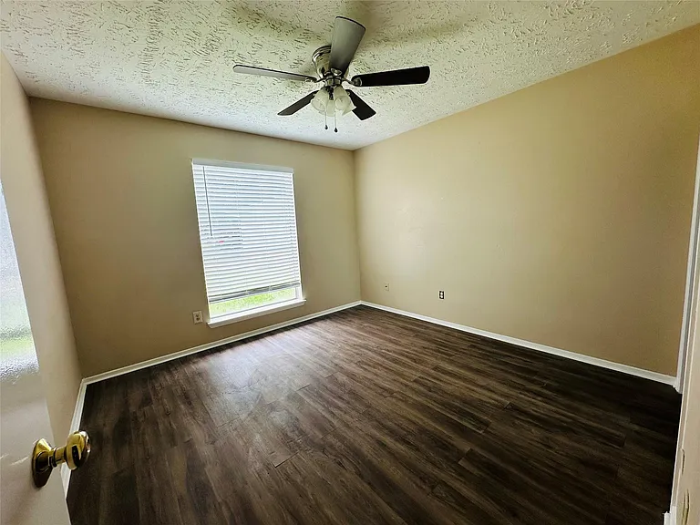 10826 Laureldale Ct — Photo 21