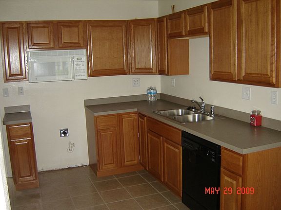 eat in kitchen