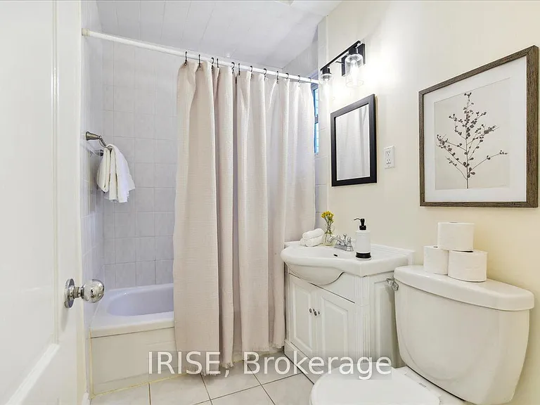 61 Chisholm Ave — Photo 19