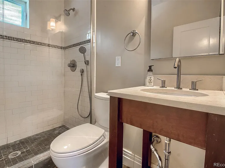 470 S Williams St — Photo 21
