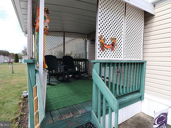 3rd image of 163 Sheldan Ln