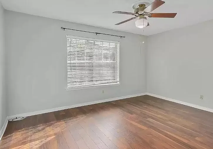 2 bed, 1000 sqft, $1,200 — Photo 2