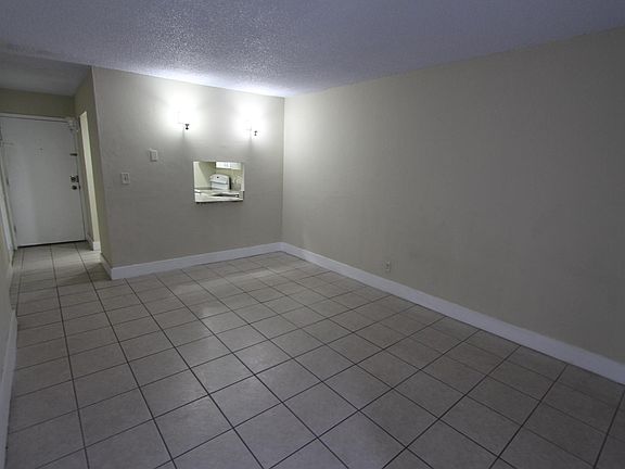 4th image of 801 NW 47th Ave APT 406W