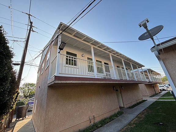 5th image of 7761 S Painter Ave APT B-7761b