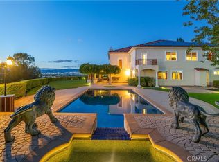 18333 Rancho St, Tarzana, CA 91356