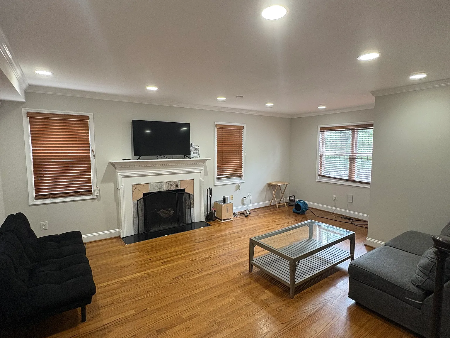 3 bed, 2.5 bath, 1320 sqft, $2,950 — Photo 2
