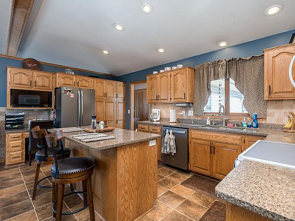 4th image of 18110 Willies Way