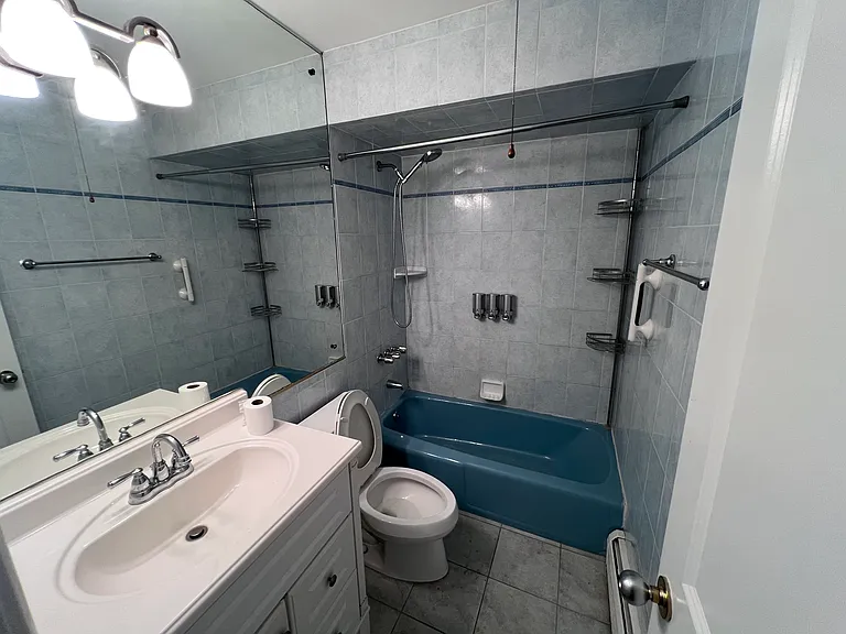 470 Livermore Ave #2 — Photo 10