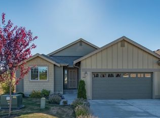 100 Fairweather Dr, Sequim, WA 98382