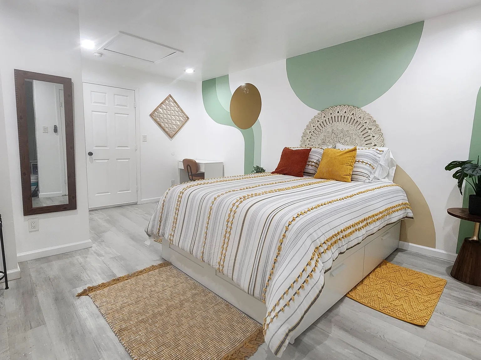 1 bed, 1.0 bath, 500 sqft, $1,350 — Photo 1