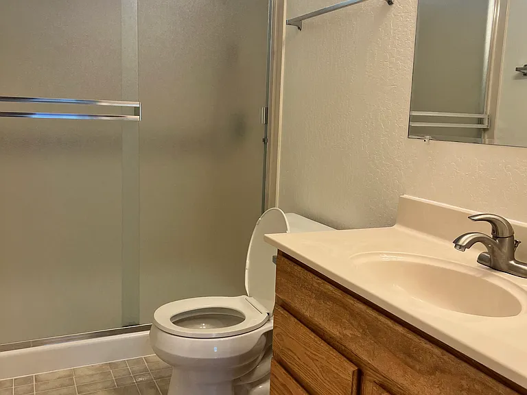 1704 Wesley Ave — Photo 5