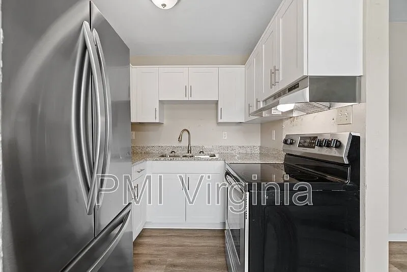 2 bed, 1.0 bath, 800 sqft, $1,150 — Photo 1