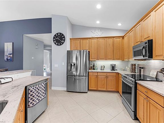 5th image of 12051 BRASSIE CIR #201